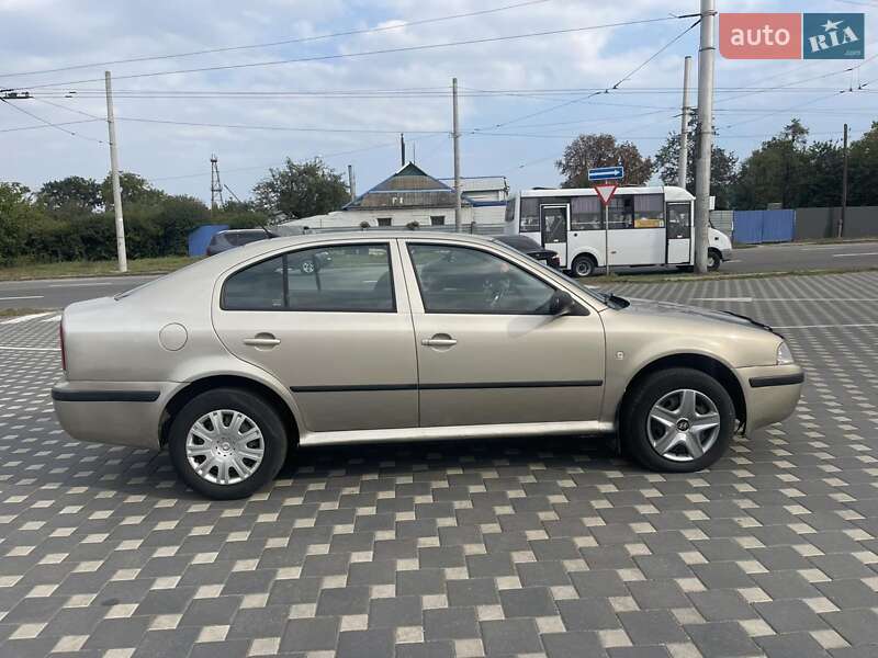 Лифтбек Skoda Octavia 2005 в Полтаве