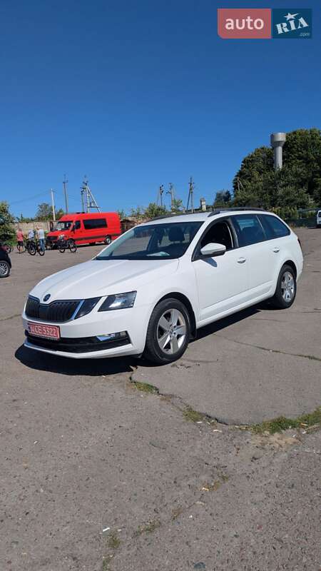 Универсал Skoda Octavia 2018 в Ровно