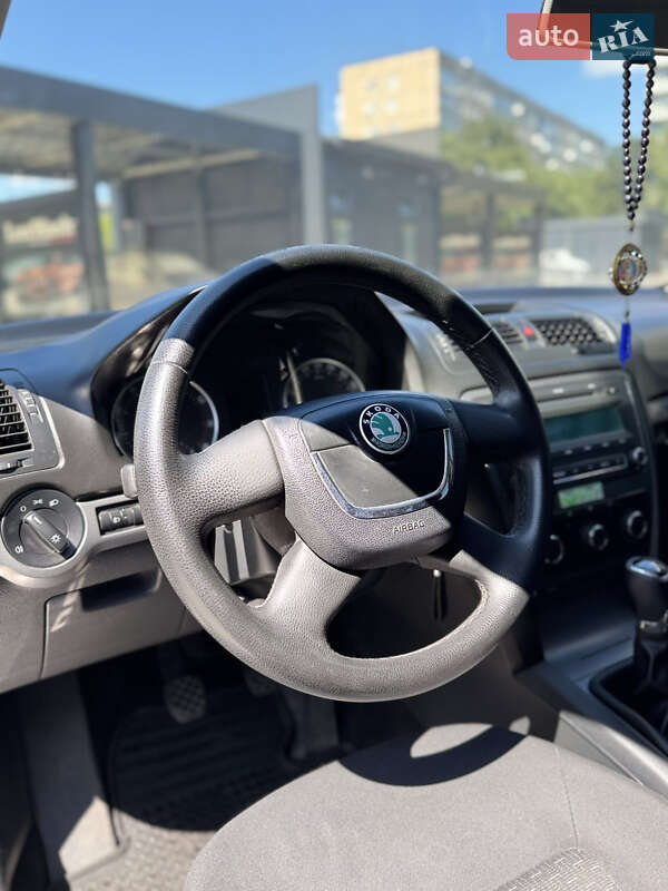 Лифтбек Skoda Octavia 2011 в Кривом Роге фото 8 Лифтбек Skoda Octavia 2011 в Кривом Роге