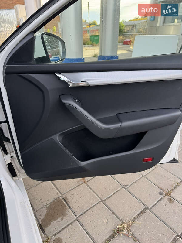Универсал Skoda Octavia 2014 в Великой Багачке фото 16 Универсал Skoda Octavia 2014 в Великой Багачке