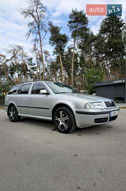 Универсал Skoda Octavia 2001 в 