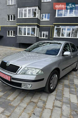 Лифтбек Skoda Octavia 2006 в 