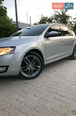 Универсал Skoda Octavia 2015 в 