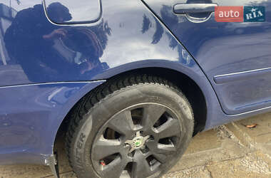 Лифтбек Skoda Octavia 2010 в 