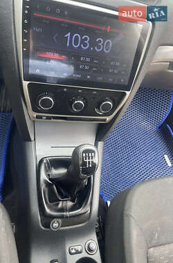 Лифтбек Skoda Octavia 2010 в 