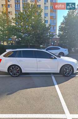 Универсал Skoda Octavia 2016 в 