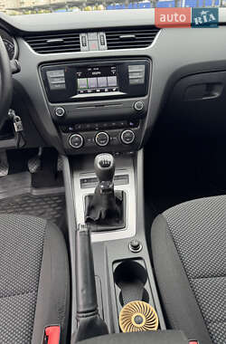 Лифтбек Skoda Octavia 2015 в 