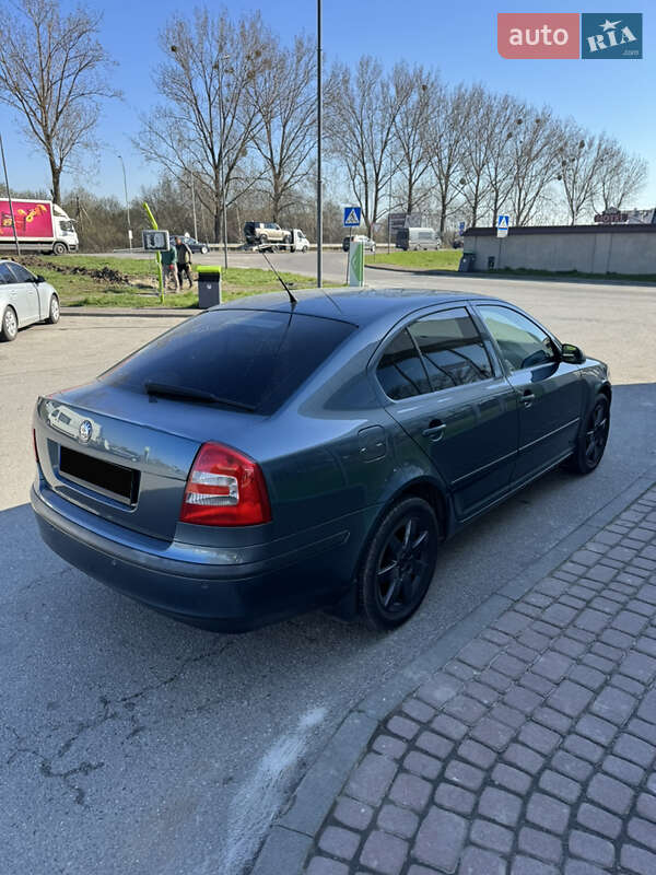 Лифтбек Skoda Octavia 2006 в Южноукраинске