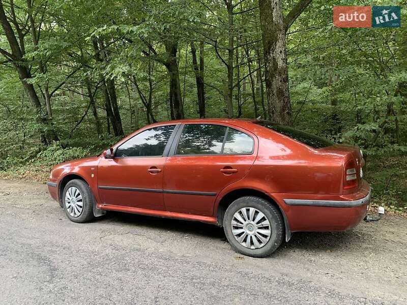 Универсал Skoda Octavia 2002 в 