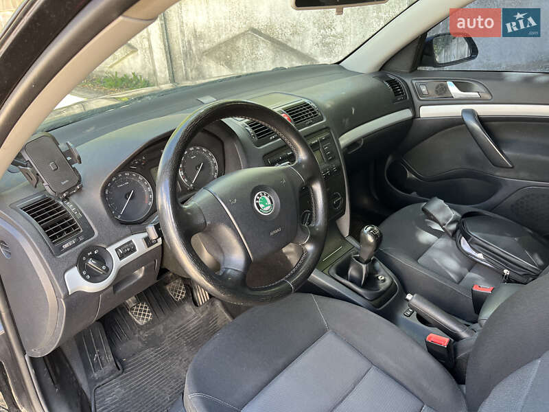 Лифтбек Skoda Octavia 2007 в Ровно