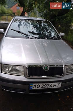 Ліфтбек Skoda Octavia 2002 в  фото 4 Ліфтбек Skoda Octavia 2002 в