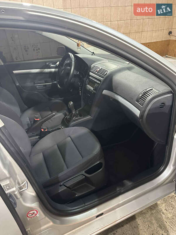 Лифтбек Skoda Octavia 2005 в Александрие фото 10 Лифтбек Skoda Octavia 2005 в Александрие