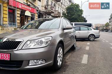 Універсал Skoda Octavia 2010 в Одесі
