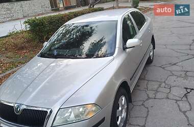 Лифтбек Skoda Octavia 2005 в 