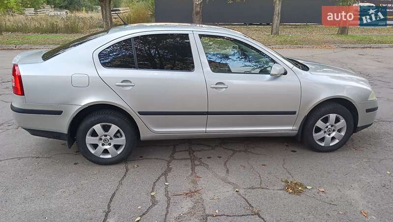 Лифтбек Skoda Octavia 2005 в Каменском