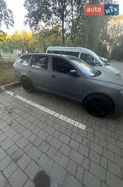 Универсал Skoda Octavia 2011 в 