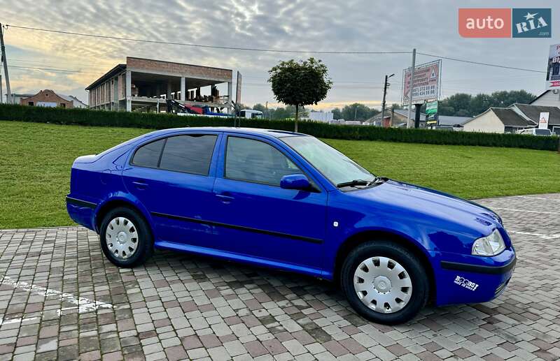 Лифтбек Skoda Octavia 2004 в Черновцах