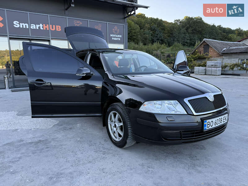 Лифтбек Skoda Octavia 2008 в Теребовле
