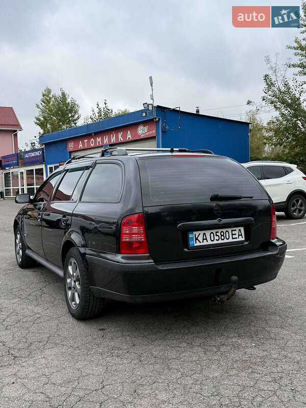 Универсал Skoda Octavia 2000 в Киеве