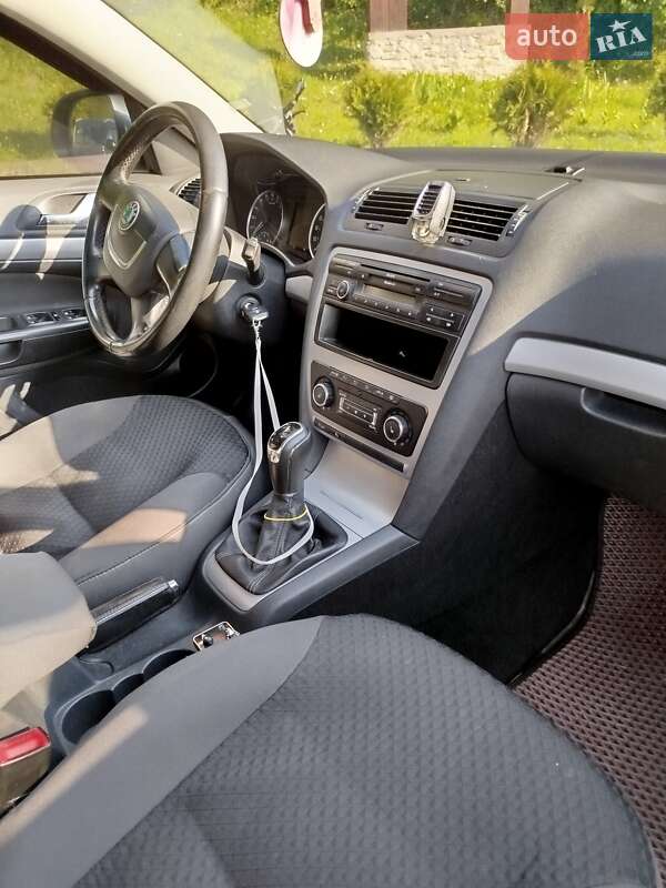Универсал Skoda Octavia 2012 в Шумске