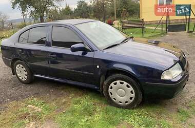 Лифтбек Skoda Octavia 2003 в 
