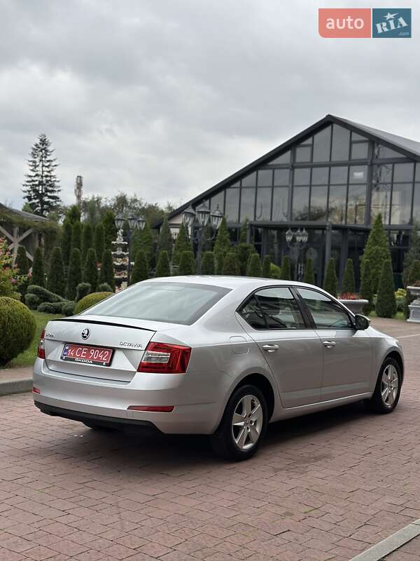 Лифтбек Skoda Octavia 2017 в Стрые