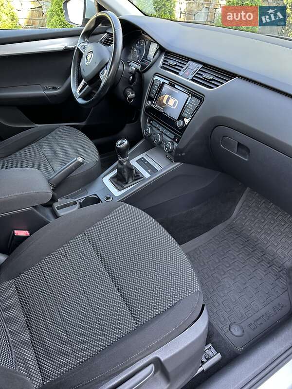 Лифтбек Skoda Octavia 2017 в Стрые