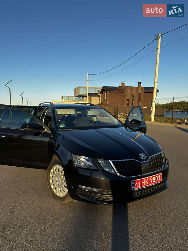 Универсал Skoda Octavia 2018 в Киеве