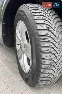 Универсал Skoda Octavia 2012 в 