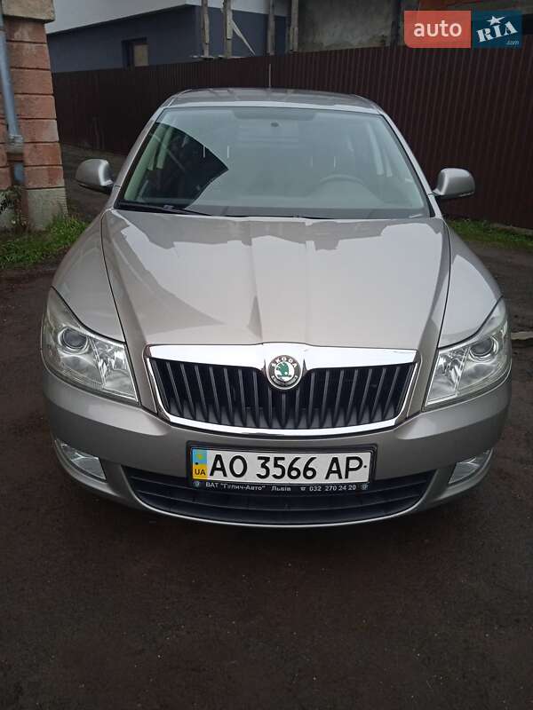 Лифтбек Skoda Octavia 2012 в 