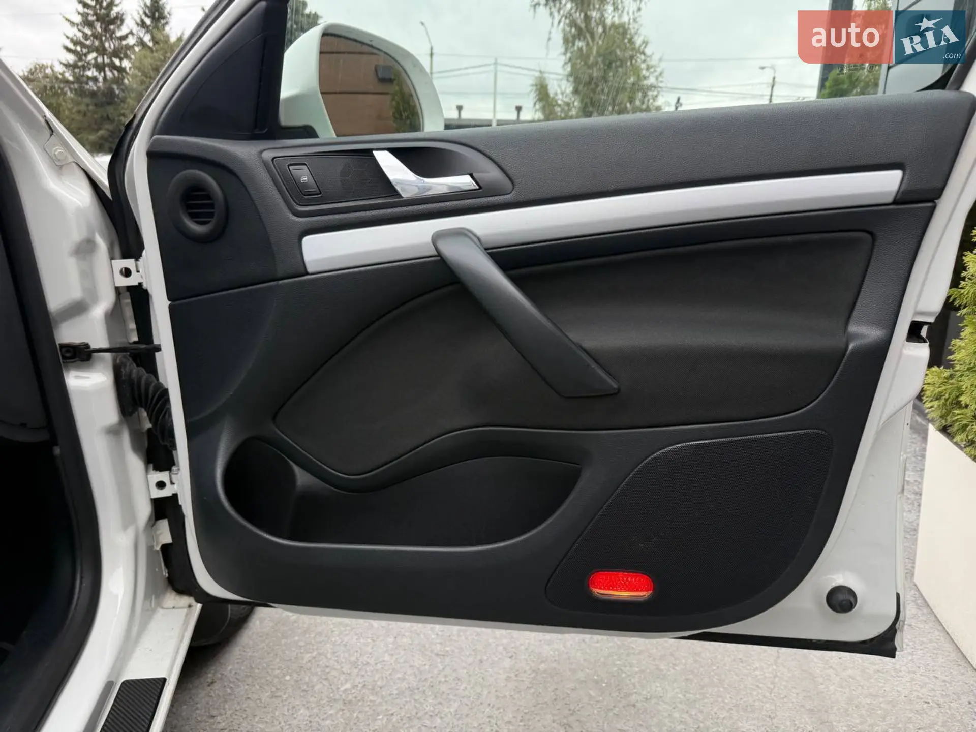 2011 Skoda Octavia - мініатюра 35