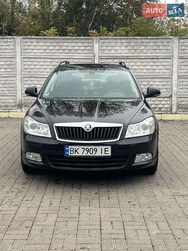Универсал Skoda Octavia 2012 в Ровно