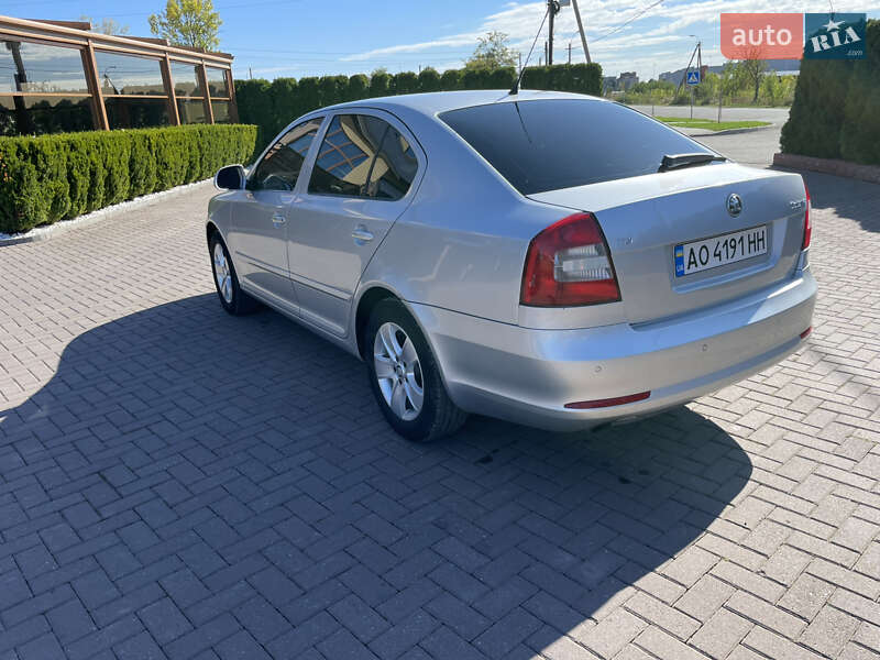 Лифтбек Skoda Octavia 2010 в Виноградове