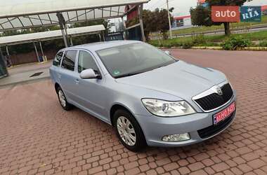 Универсал Skoda Octavia 2010 в 