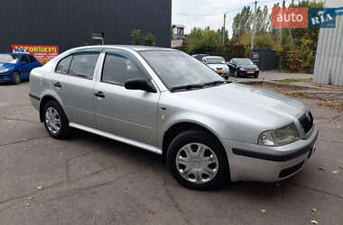 Лифтбек Skoda Octavia 2004 в 