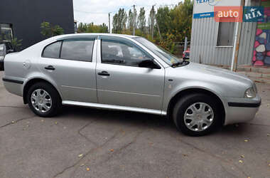 Лифтбек Skoda Octavia 2004 в 