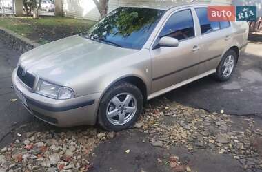 Лифтбек Skoda Octavia 2005 в 