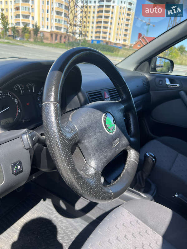 Ліфтбек Skoda Octavia 2005 в Києві