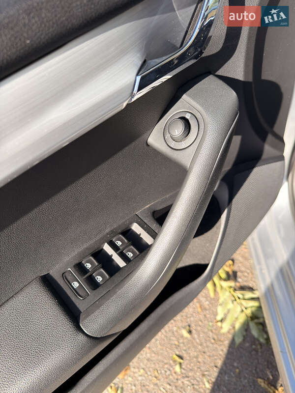 Універсал Skoda Octavia 2017 в Путивлі