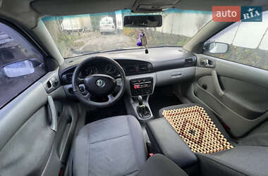 Лифтбек Skoda Octavia 2002 в 