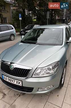 Лифтбек Skoda Octavia 2012 в 