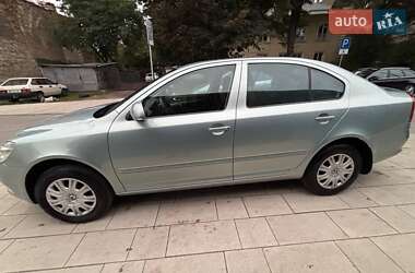 Лифтбек Skoda Octavia 2012 в 