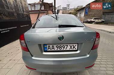Лифтбек Skoda Octavia 2012 в 