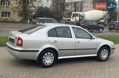 Лифтбек Skoda Octavia 2008 в 