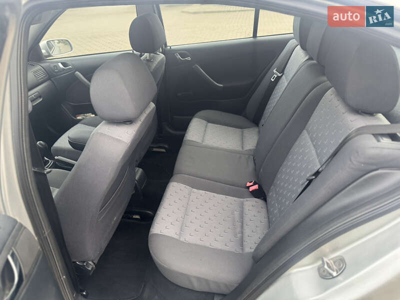 Лифтбек Skoda Octavia 2008 в Ровно