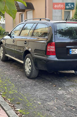 Универсал Skoda Octavia 2009 в 