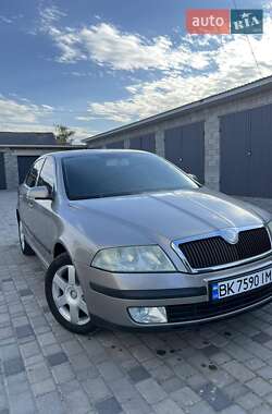 Лифтбек Skoda Octavia 2006 в Березному