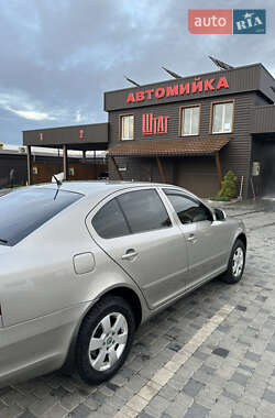 Лифтбек Skoda Octavia 2012 в 