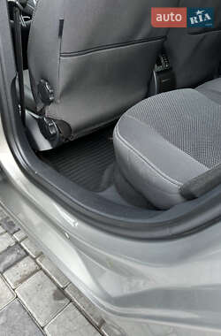 Лифтбек Skoda Octavia 2012 в 