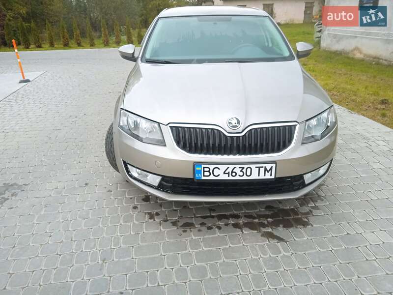 Лифтбек Skoda Octavia 2015 в Дрогобыче